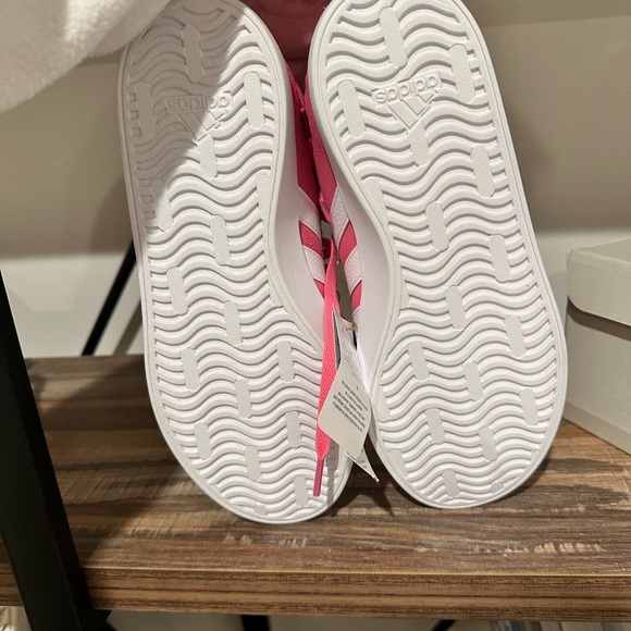 Women’s Addidas pink sneakers - Picture 5 of 5